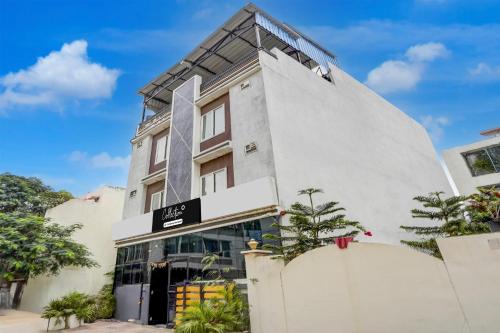 collection o satya sai square formerly hotel crystal inn