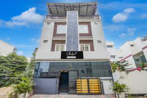 collection o satya sai square formerly hotel crystal inn