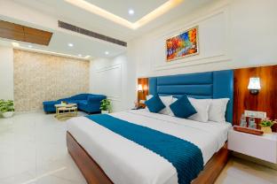 Hotel Fiora Inn,,3 star