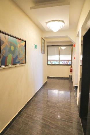 q23 resort candolim beach