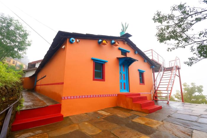 kafal pako resort luxury mountain view stay in mukteshwar