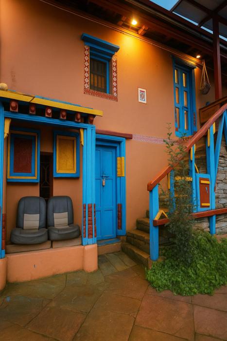 kafal pako resort luxury mountain view stay in mukteshwar