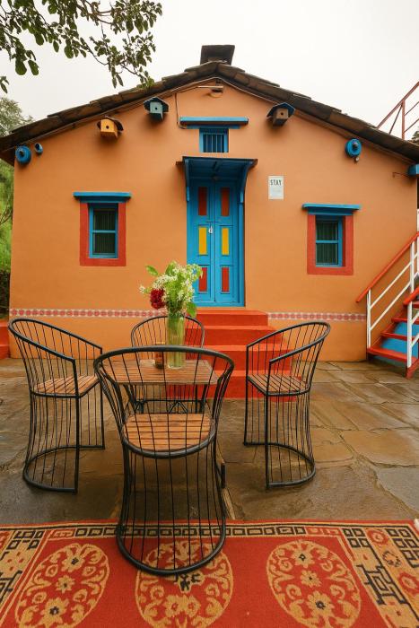 kafal pako resort luxury mountain view stay in mukteshwar