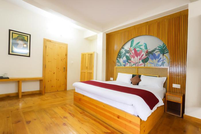 kafal pako resort luxury mountain view stay in mukteshwar