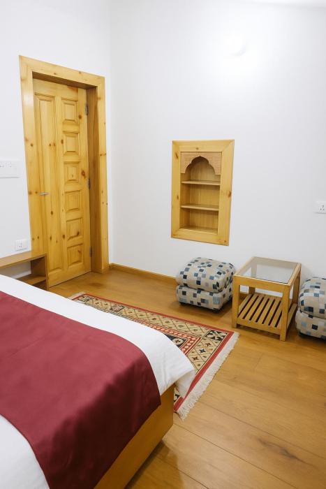kafal pako resort luxury mountain view stay in mukteshwar