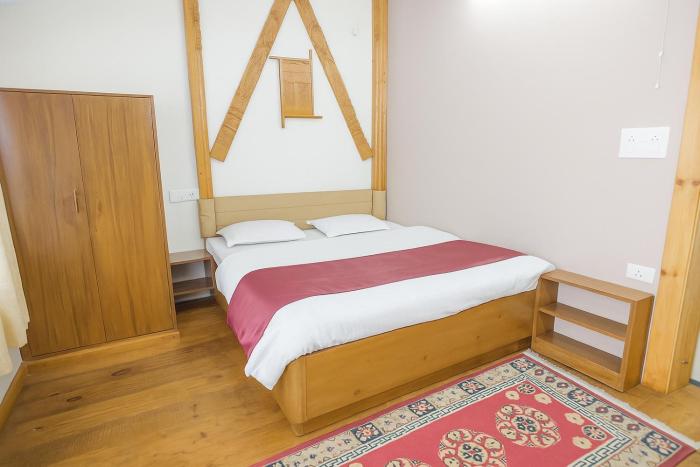 kafal pako resort luxury mountain view stay in mukteshwar
