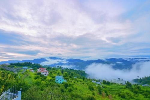 kafal pako resort luxury mountain view stay in mukteshwar
