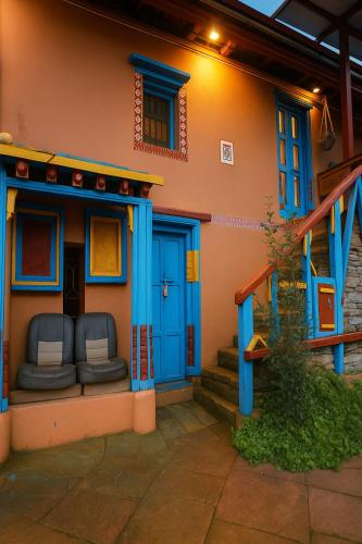 kafal pako resort luxury mountain view stay in mukteshwar