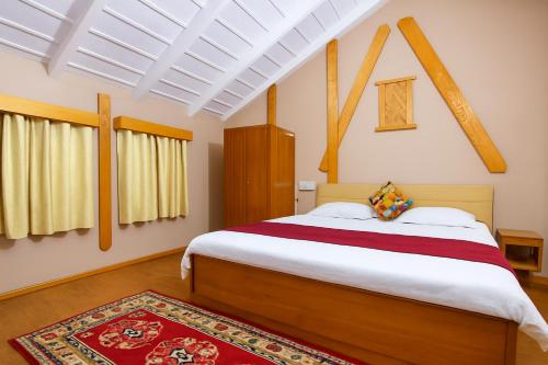 kafal pako resort luxury mountain view stay in mukteshwar