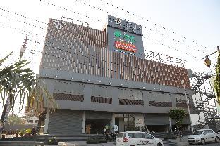 The Green Turtle,,3 star