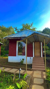 Revtree Dark Forest Inn,,2 star