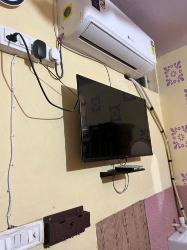 hardik guest house and general store