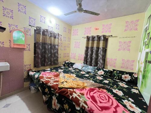 hardik guest house and general store