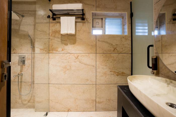 oriva vinflora residency nr lv prasad hospital banjara hills