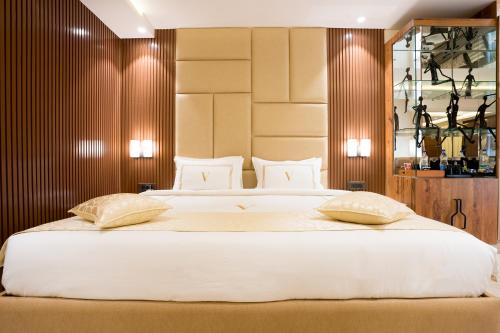 Oriva Vinflora Residency - Nr Lv Prasad Hospital, Banjara Hills,,4 star