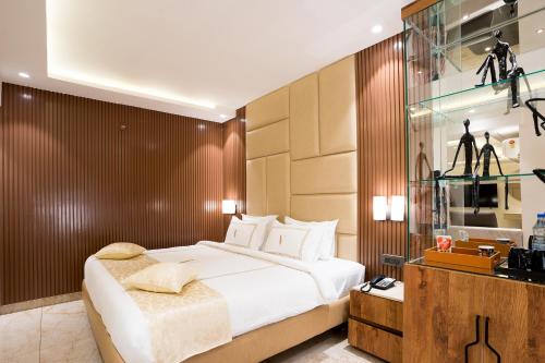 Oriva Vinflora Residency - Nr Lv Prasad Hospital, Banjara Hills,,4 star