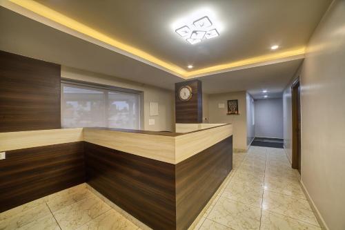 hotel stay on the way bangalore airport