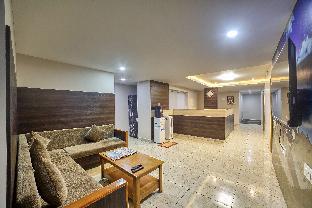 Hotel Stay On The Way Bangalore Airport,,2 star