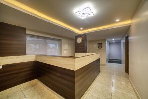 hotel stay on the way bangalore airport