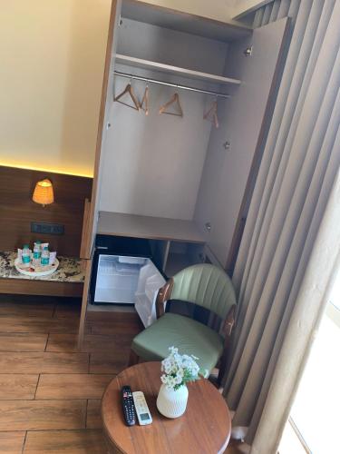 hotel shlokinn