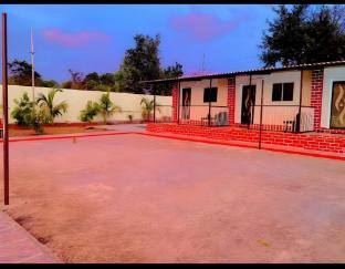 Maitri Farm Badlapur,,3 star