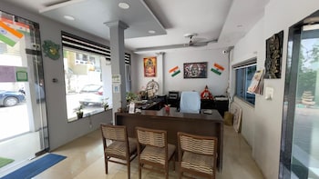 Hotel Blue Star,,2 star