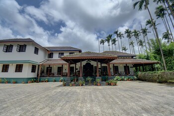 Siddhanta Manor,,3 star