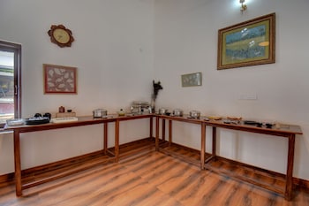 Siddhanta Manor,,3 star