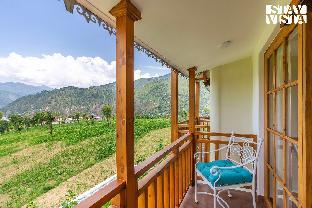 stayvista at the oakridge with jacuzzi and balcony