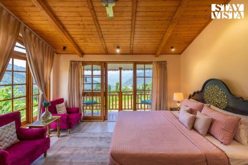 stayvista at the oakridge with jacuzzi and balcony
