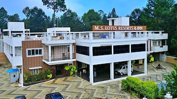 Ms Lotus Resorts & Inn,,3 star