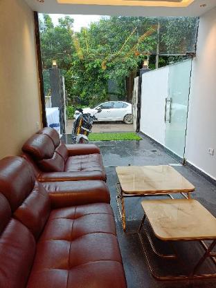 hotel royal oak sector 40