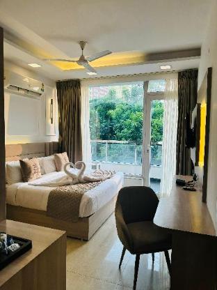 hotel royal oak sector 40