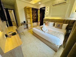 hotel royal oak sector 40