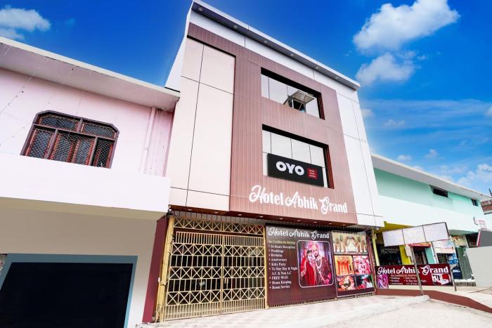 hotel o abhik grand