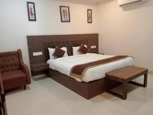 the rudraksh hotel
