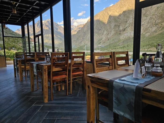 the alpinist glamping resort