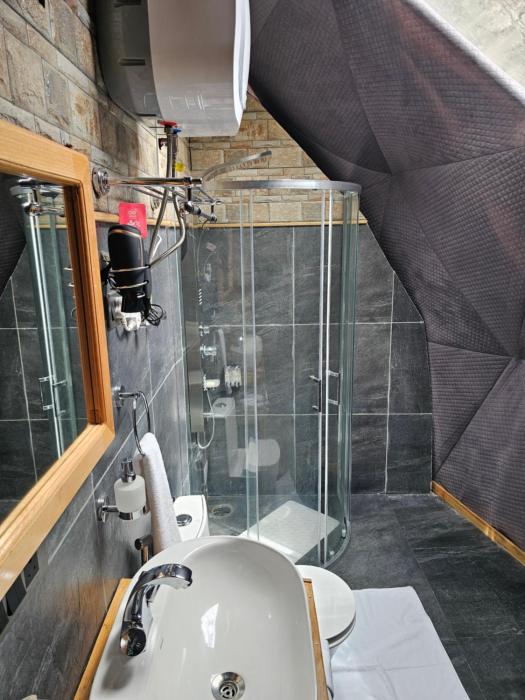 the alpinist glamping resort