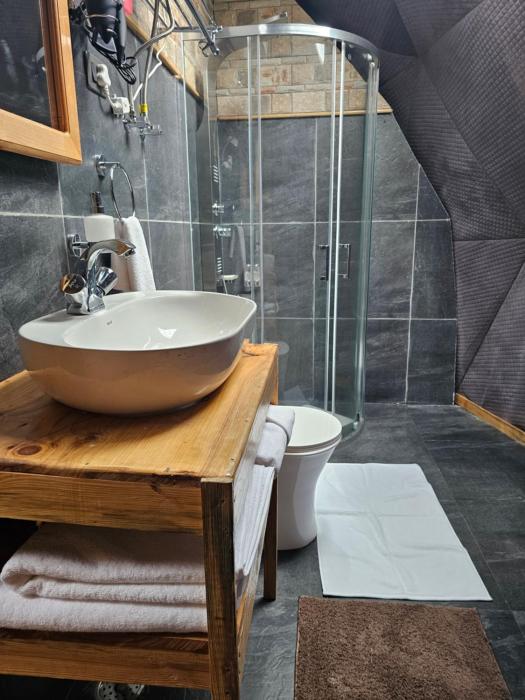 the alpinist glamping resort