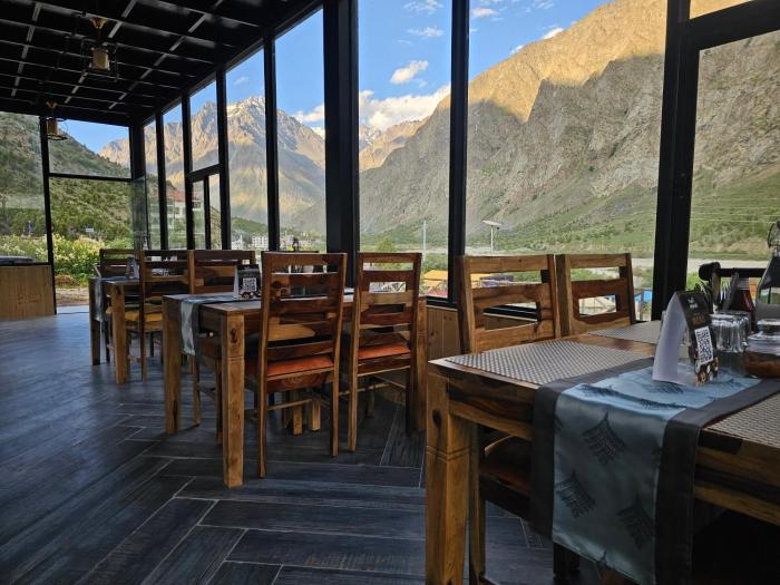 the alpinist glamping resort