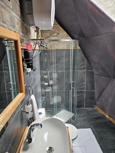 the alpinist glamping resort