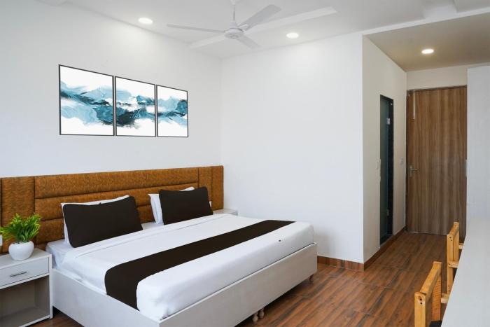 hotel o noida sky suites sector 44 near botanical metro