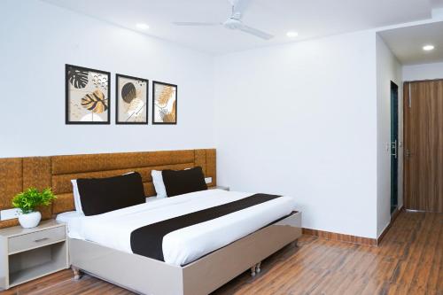 hotel o noida sky suites sector 44 near botanical metro
