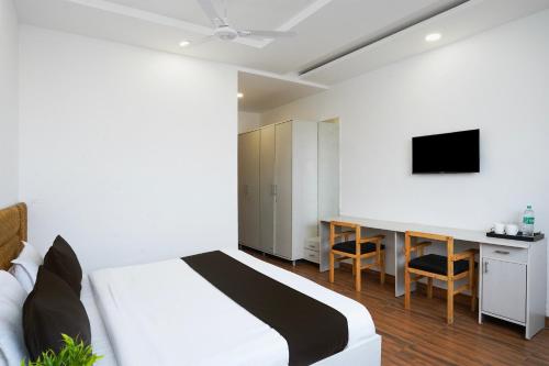 hotel o noida sky suites sector 44 near botanical metro