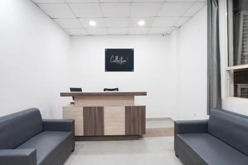 hotel o noida sky suites sector 44 near botanical metro