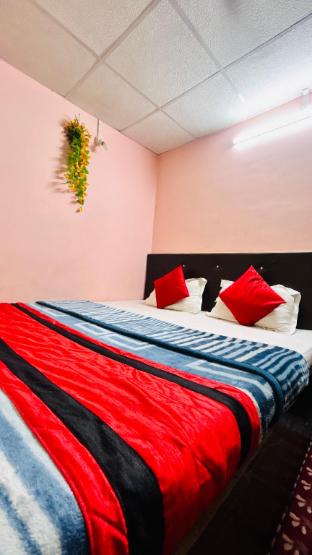 Sweet Home Lodge,,3 star