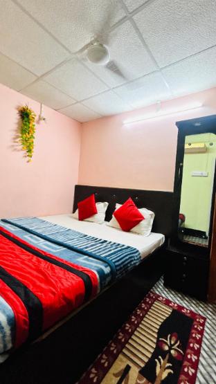 Sweet Home Lodge,,3 star