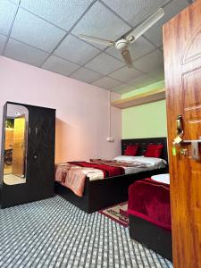 Sweet Home Lodge,,3 star