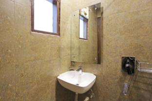 hotel the gross infinity near delhi airport
