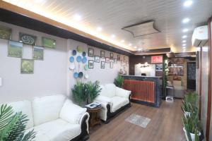 hotel the gross infinity near delhi airport